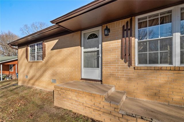 226 Cardin Road, Pea Ridge, AR 72751