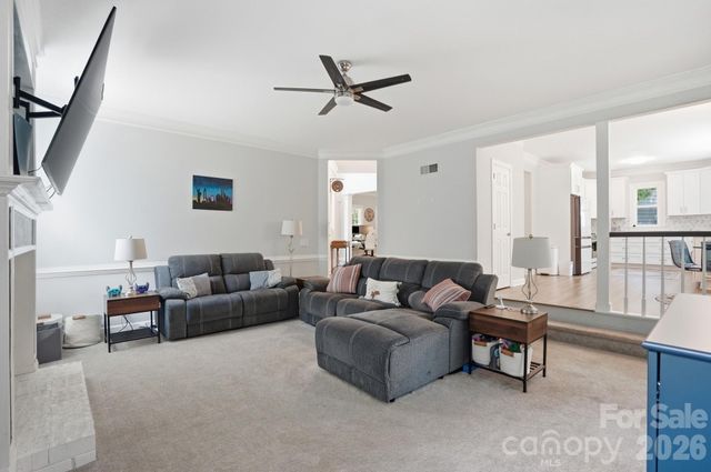 4611 Deer Cross Trail, Charlotte, NC 28269