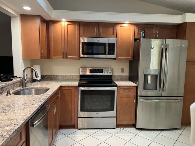 10555 Garden Palm Court A, Boynton Beach, FL 33437