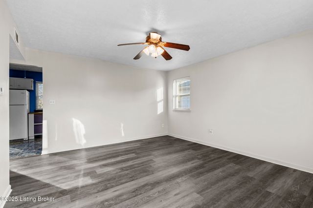 8405 Jan Way, Louisville, KY 40219