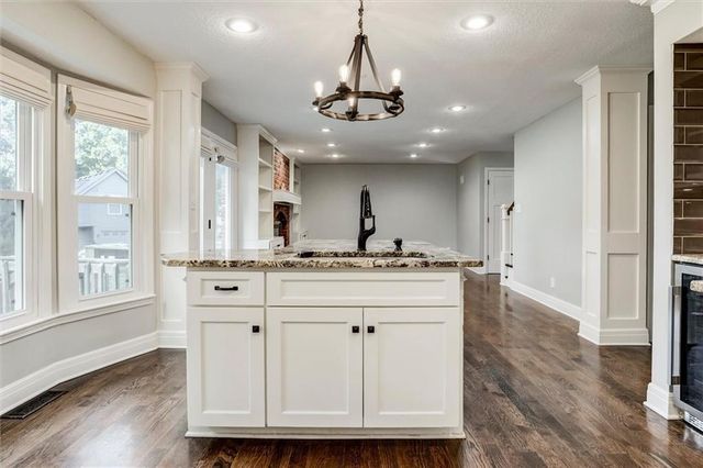 15915 Riggs Road, Stilwell, KS 66085