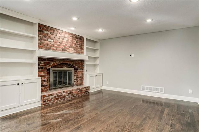 15915 Riggs Road, Stilwell, KS 66085