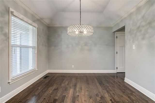 15915 Riggs Road, Stilwell, KS 66085