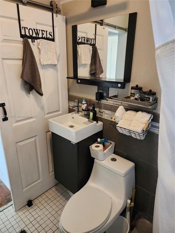 3521 E 8th Avenue, Hialeah, FL 33013