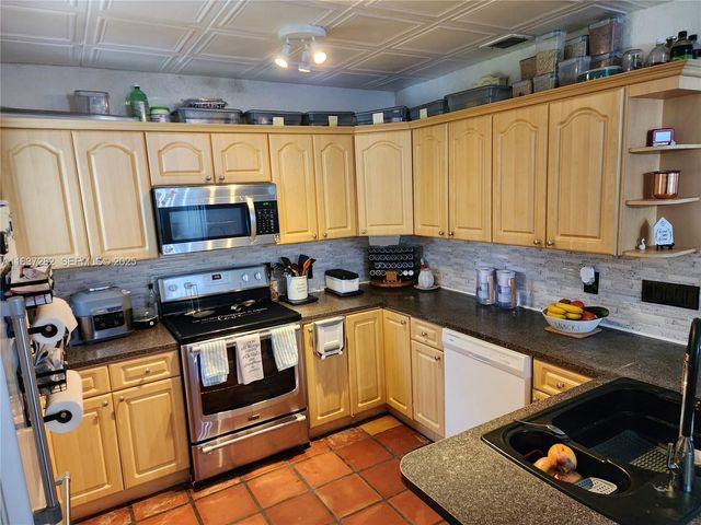 3521 E 8th Avenue, Hialeah, FL 33013