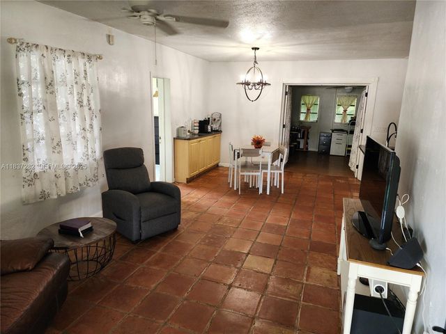 3521 E 8th Avenue, Hialeah, FL 33013