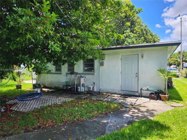 3521 E 8th Avenue, Hialeah, FL 33013