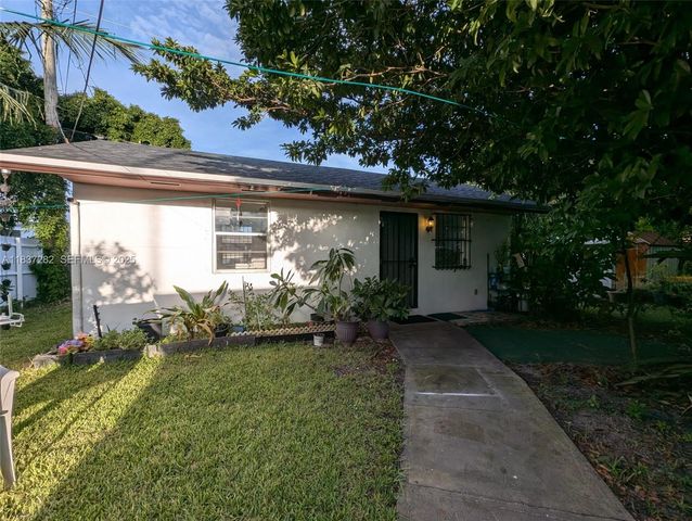 3521 E 8th Avenue, Hialeah, FL 33013