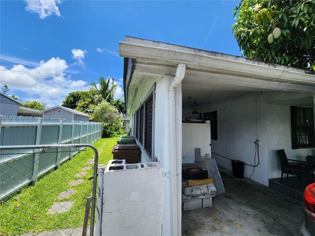 3521 E 8th Avenue, Hialeah, FL 33013