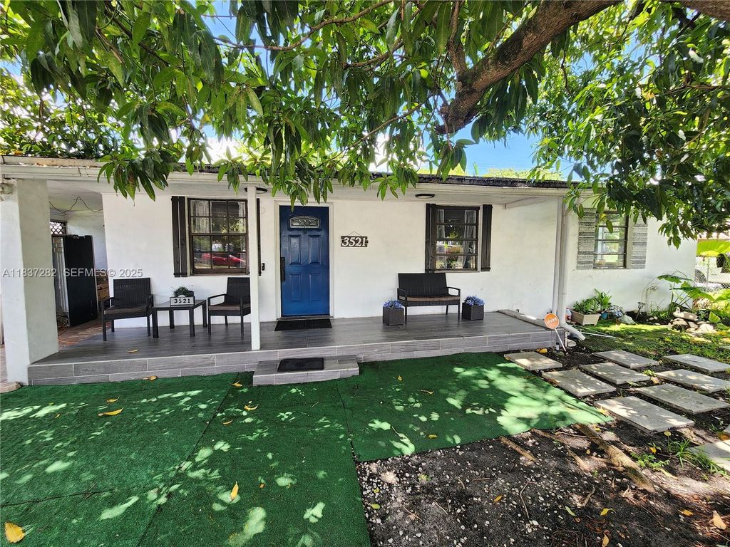 3521 E 8th Avenue, Hialeah, FL 33013