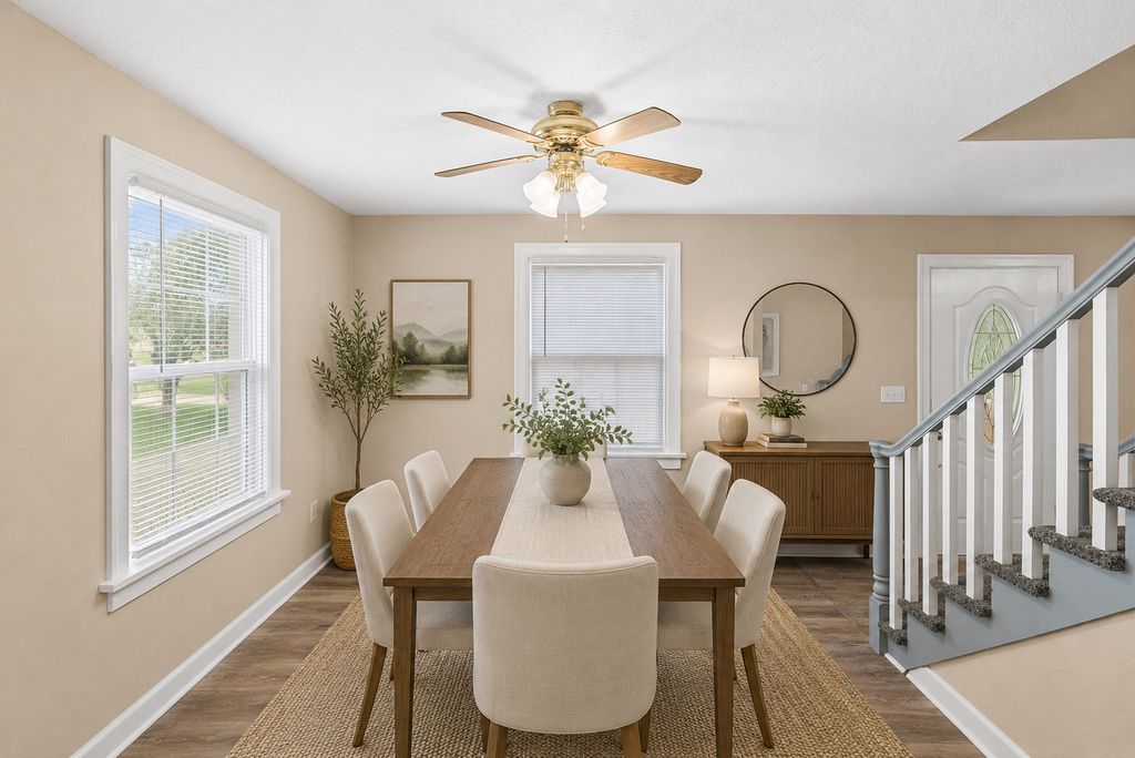 Image 11 of property listing at 21 Mills Cart Road, Salem, IL 62881