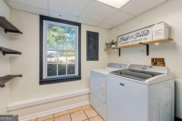 84 Oak Court, Dallas, GA 30157