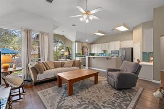 527 Oak Park DR, Round Rock, TX 78681