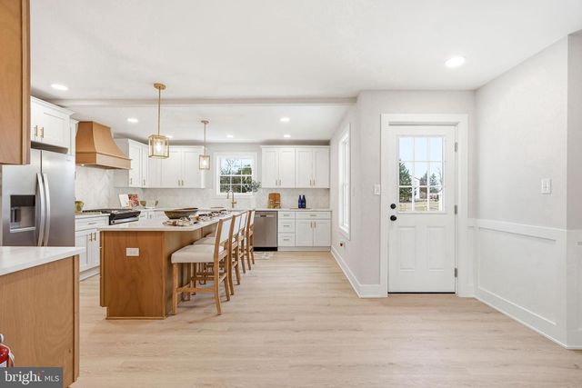 437 PENNINGTON AVE, Waterford Works, NJ 08089