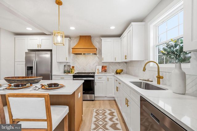 437 PENNINGTON AVE, Waterford Works, NJ 08089