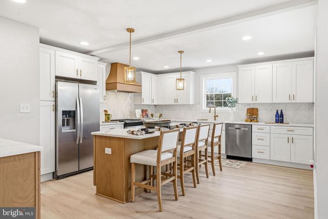 437 PENNINGTON AVE, Waterford Works, NJ 08089