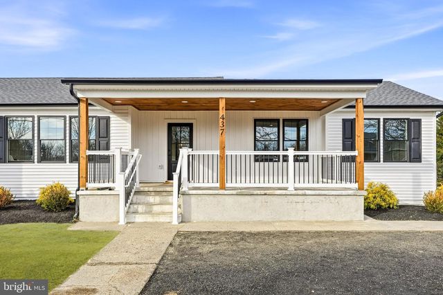 437 PENNINGTON AVE, Waterford Works, NJ 08089