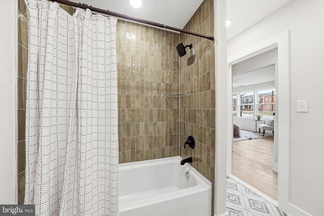 437 PENNINGTON AVE, Waterford Works, NJ 08089