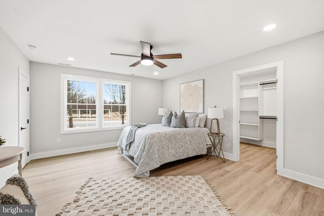 437 PENNINGTON AVE, Waterford Works, NJ 08089