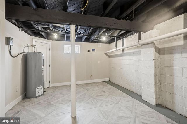 437 PENNINGTON AVE, Waterford Works, NJ 08089