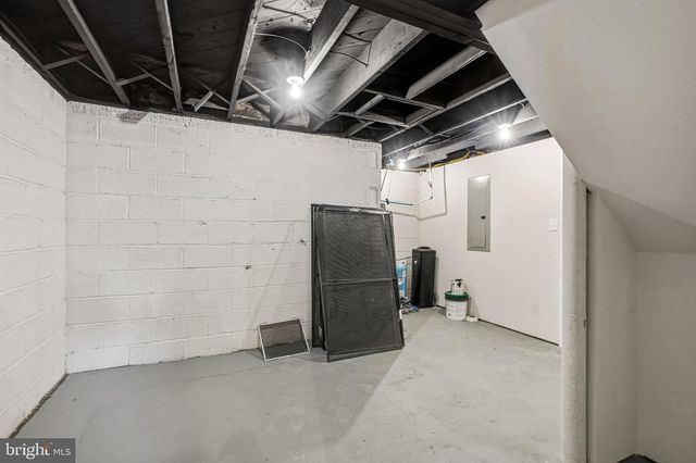 437 PENNINGTON AVE, Waterford Works, NJ 08089