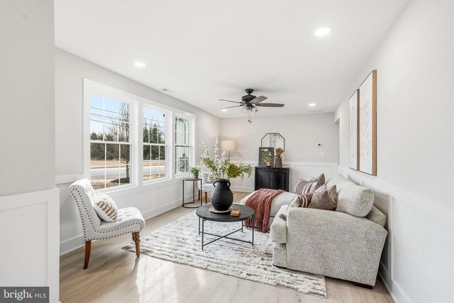 437 PENNINGTON AVE, Waterford Works, NJ 08089