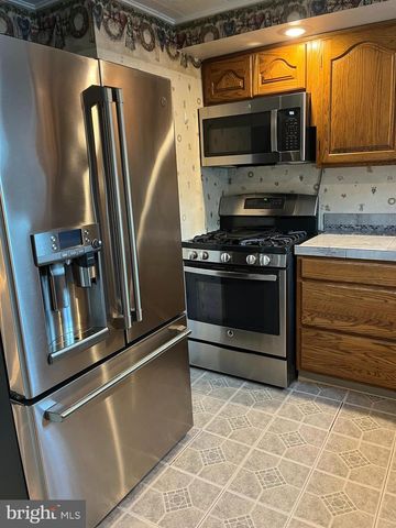 4417 CROSLAND RD, Philadelphia, PA 19154