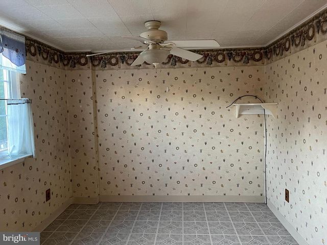 4417 CROSLAND RD, Philadelphia, PA 19154