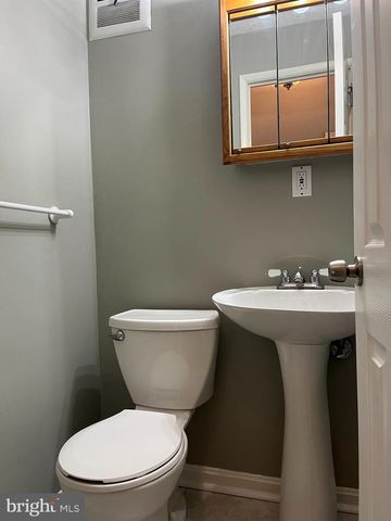 4417 CROSLAND RD, Philadelphia, PA 19154