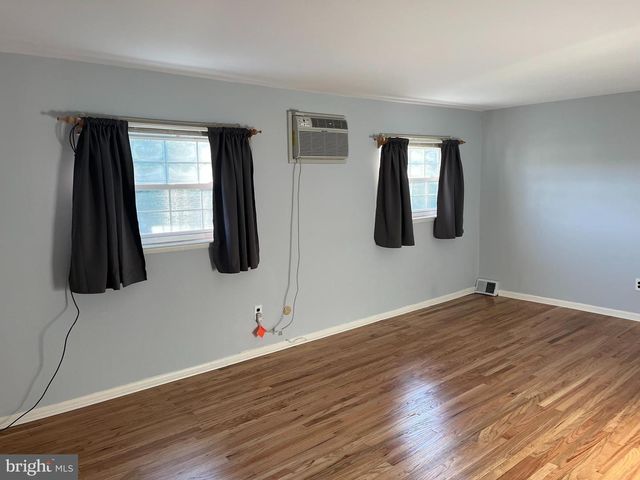 4417 CROSLAND RD, Philadelphia, PA 19154