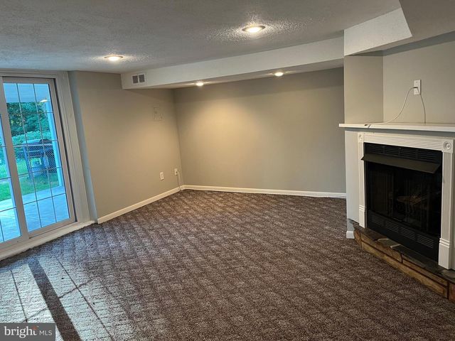 4417 CROSLAND RD, Philadelphia, PA 19154