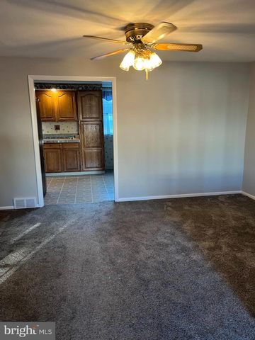 4417 CROSLAND RD, Philadelphia, PA 19154