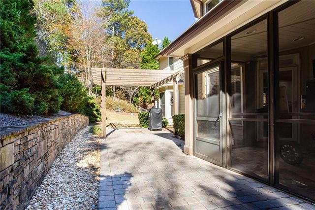 4010 Rockingham Drive, Roswell, GA 30075