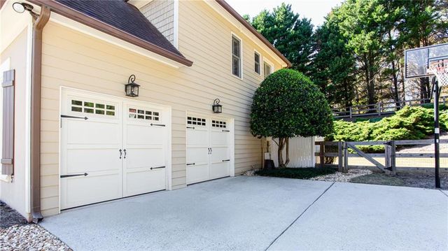 4010 Rockingham Drive, Roswell, GA 30075