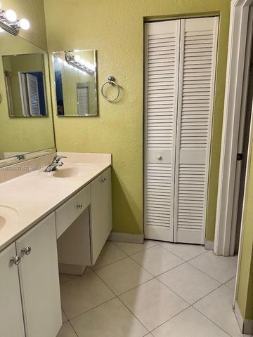 7205 W 3rd Avenue, Hialeah, FL 33014
