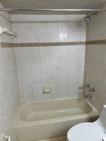 7205 W 3rd Avenue, Hialeah, FL 33014