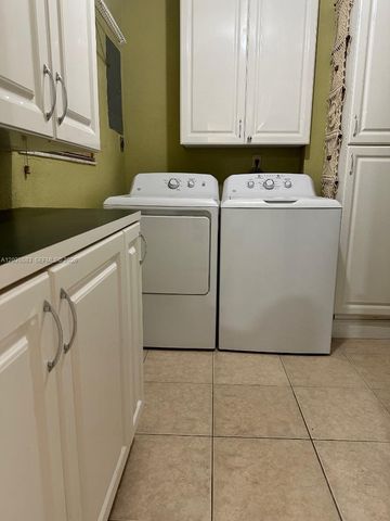 7205 W 3rd Avenue, Hialeah, FL 33014