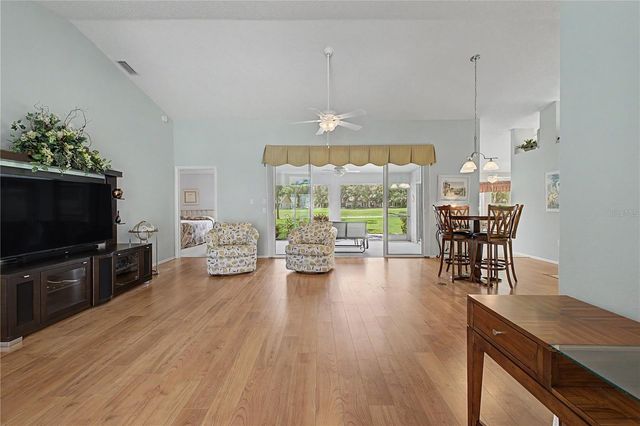 8018 SUGARBUSH DRIVE, Spring Hill, FL 34606