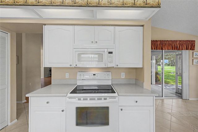 8018 SUGARBUSH DRIVE, Spring Hill, FL 34606