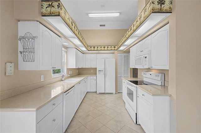 8018 SUGARBUSH DRIVE, Spring Hill, FL 34606