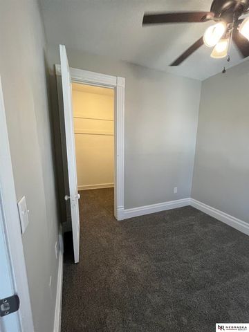 1050 S 29th Street, Omaha, NE 68105