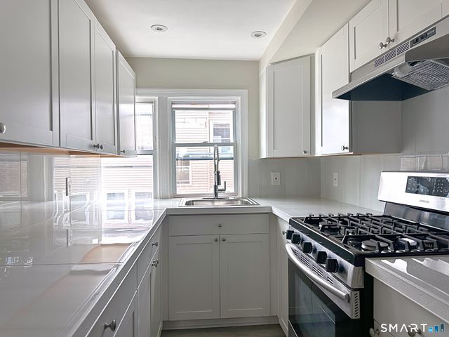 13 Bartlett Street 2nd Floor, New Britain, CT 06051