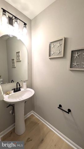 1533 MAYFIELD RD, Edgewater, MD 21037