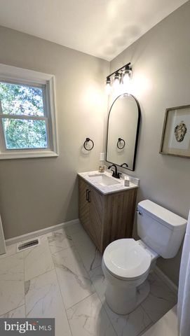 1533 MAYFIELD RD, Edgewater, MD 21037