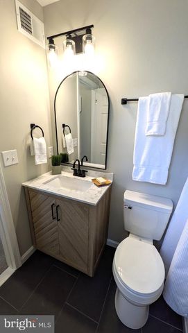1533 MAYFIELD RD, Edgewater, MD 21037