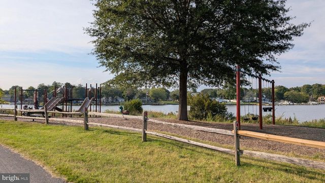 1533 MAYFIELD RD, Edgewater, MD 21037