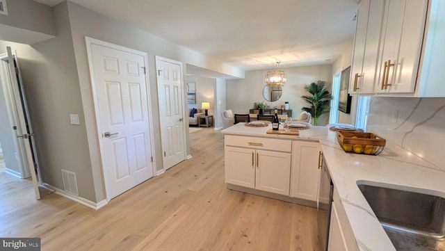 1533 MAYFIELD RD, Edgewater, MD 21037