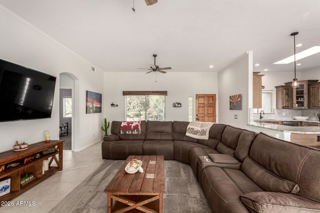 Image 5 of property listing at 27909 N 154th Street, Scottsdale, AZ 85262