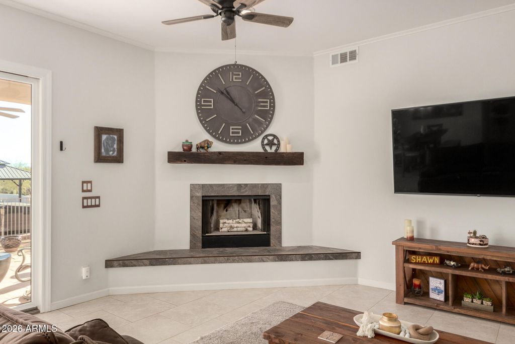 Image 6 of property listing at 27909 N 154th Street, Scottsdale, AZ 85262