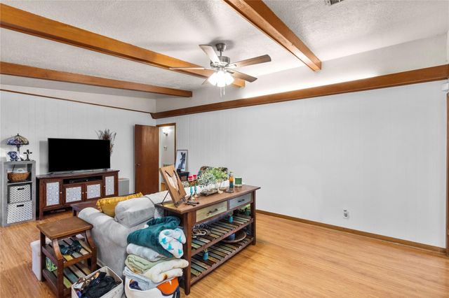 2118 22nd Avenue N, Texas City, TX 77590